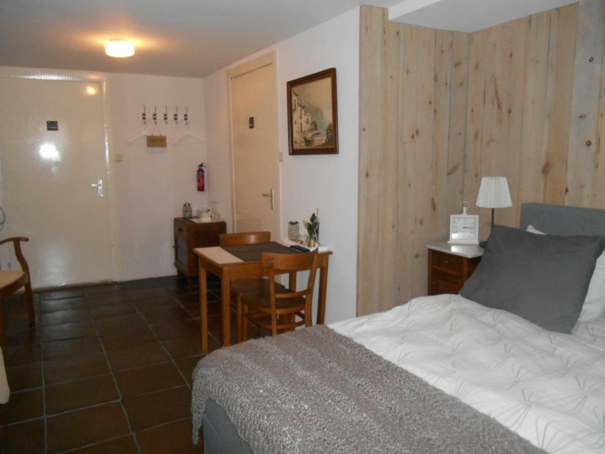 Anneke'S Bed En Botterhammeke Daire Woensdrecht Dış mekan fotoğraf